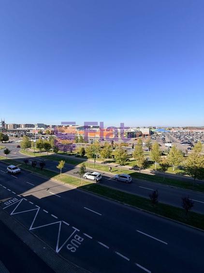 Apartament cu 2 camere decomandat în Tractorul