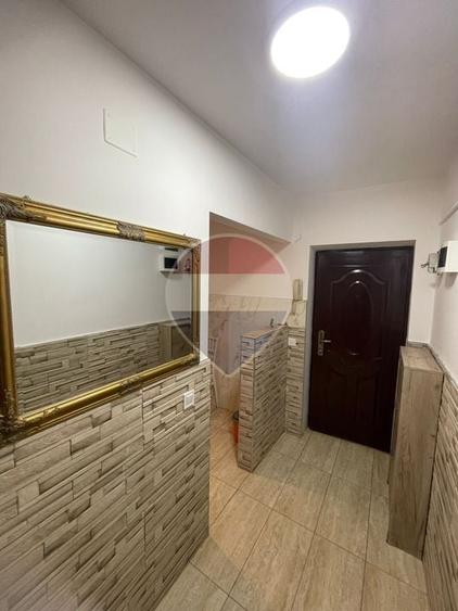 Apartament cu 2 camere decomandat, mobilat în Ultracentral
