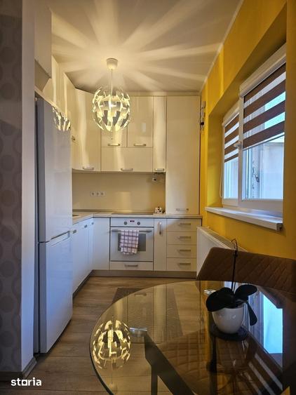 Apartament cu 2 camere decomandat în Est