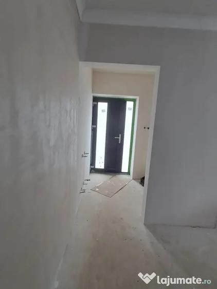 Casă cu 3 camere cu Teren 80 Mp în Rediu