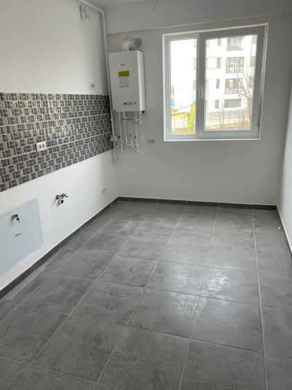 Apartament cu 2 camere decomandat în Apărătorii Patriei