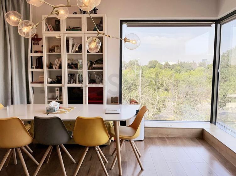 Apartament cu 4 camere decomandat în Lacul Tei