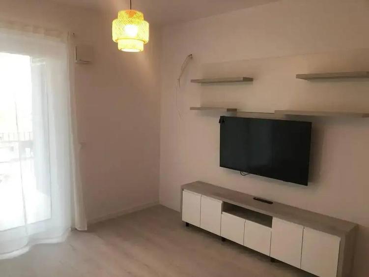 Apartament cu 2 camere decomandat, mobilat în Colentina