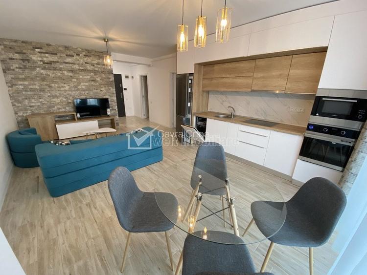 Închiriere apartament de lux cu 2 camere semidecomandat cu parcare optional