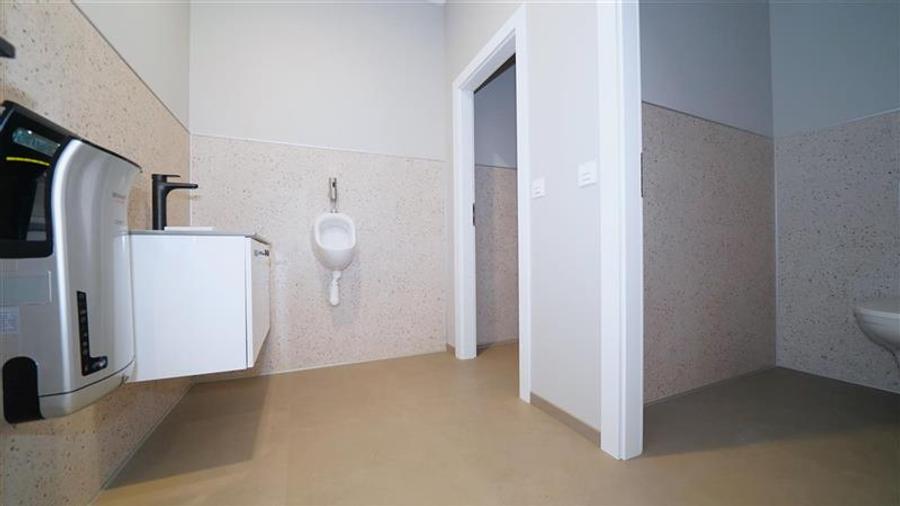 Spațiu industrial, de 4,277 mp, în Borș
