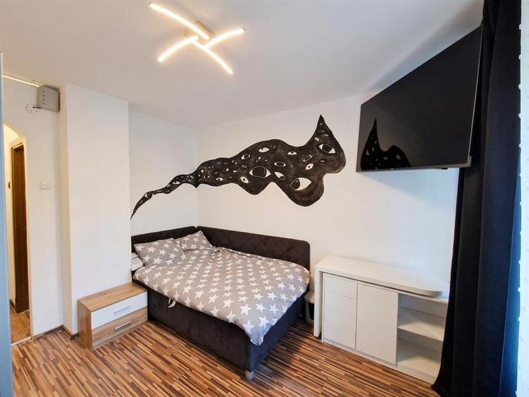 Apartament cu 3 camere semidecomandat în Cantemir