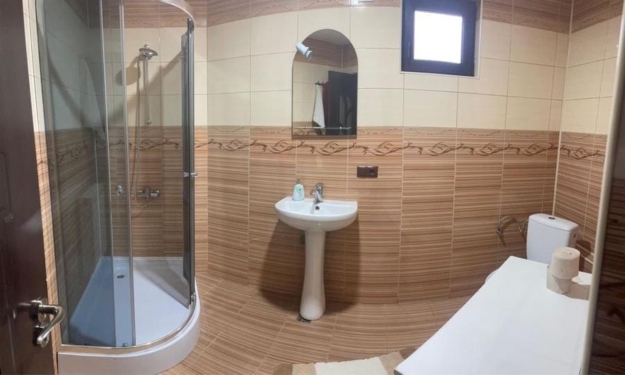 Casă cu 4 camere cu Teren 260 Mp în Central