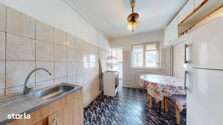 Apartament cu 4 camere în Valea Cetății