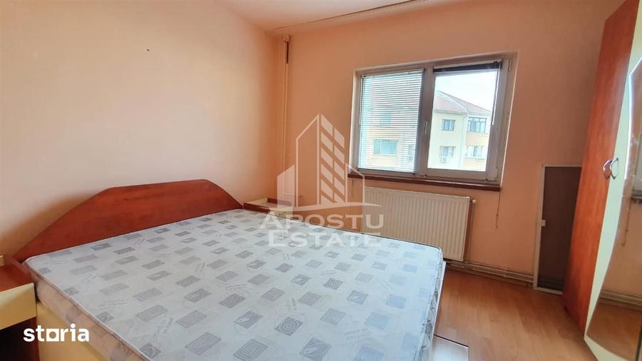Apartament cu 3 camere decomandat, mobilat în Freidorf
