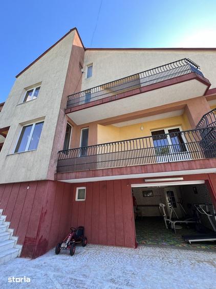 Casă cu 7 camere cu Teren 580 Mp în Banat