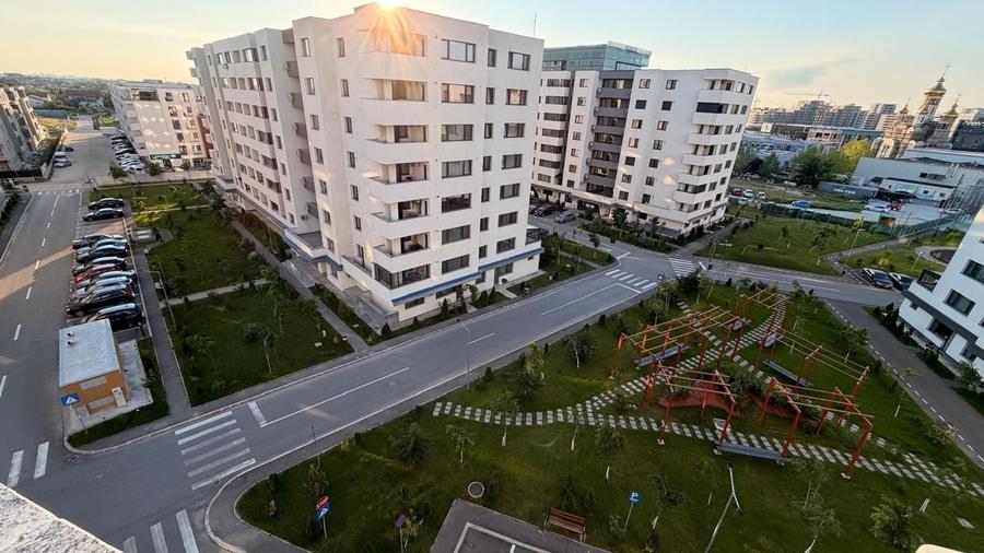 Apartament cu 2 camere semidecomandat, mobilat în Nord