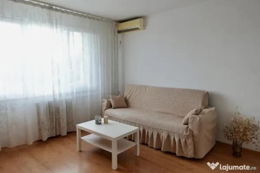 Apartament cu 3 camere semidecomandat, mobilat în Basarab
