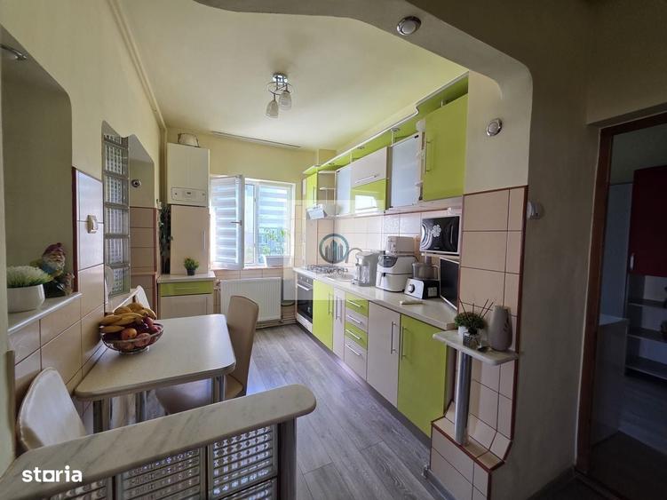 Apartament cu 3 camere decomandat în Deve
