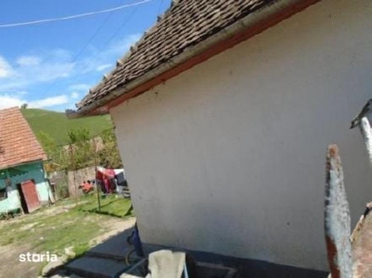 Casă cu 2 camere cu Teren 925 Mp în Central