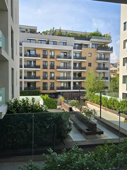 Apartament cu 3 camere decomandat în Herăstrău