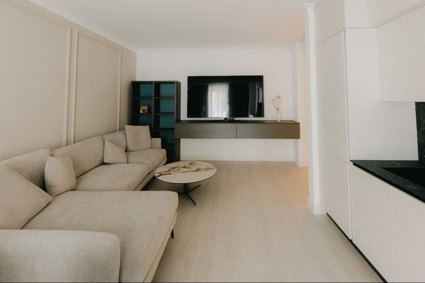 Apartament cu 2 camere decomandat în Torontalului