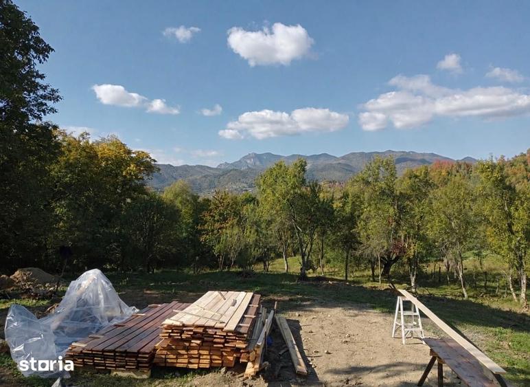 Teren de 7500 mp, în Berislăvești