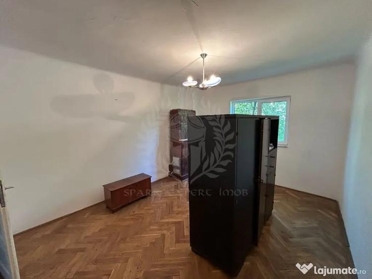 Casă cu 3 camere cu Teren 580 Mp în Central