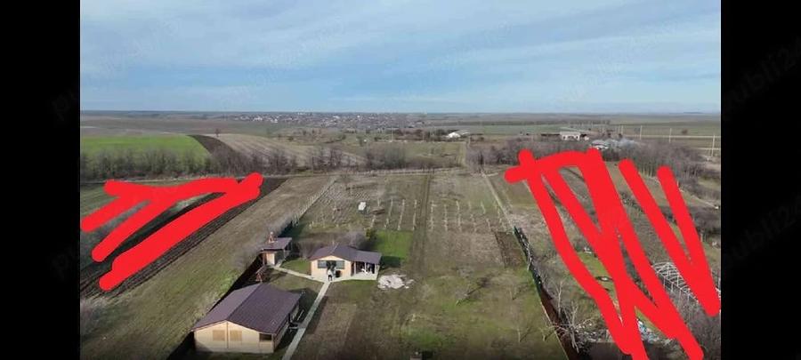 Casă cu 2 camere cu Teren 10000 Mp în Central