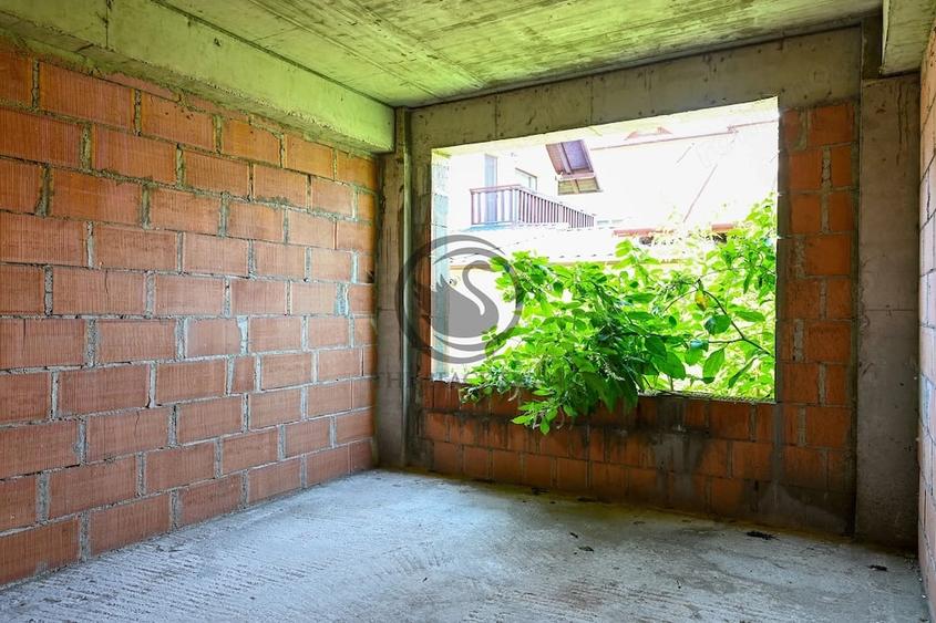 Casă cu Teren 384 Mp în Central