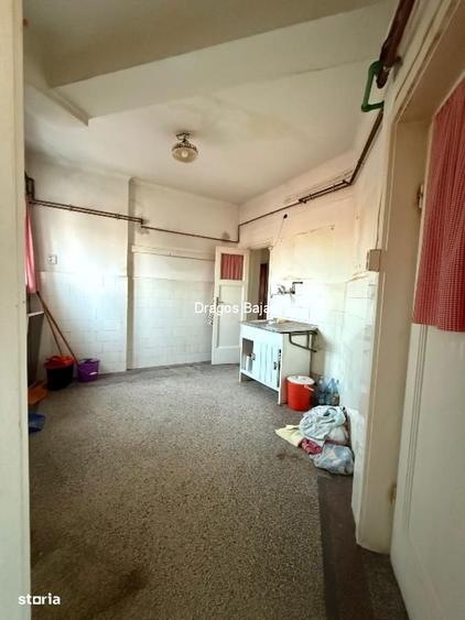 Apartament cu 3 camere în Calea Victoriei