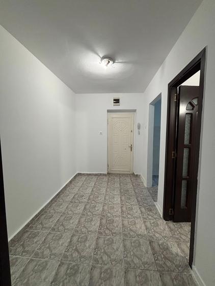 Garsoniera de inchiriat | Ideala pentru spatiu comercial | Bd.Timisoara - 11