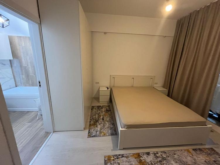 Apartament cu 3 camere semidecomandat, mobilat în Theodor Pallady