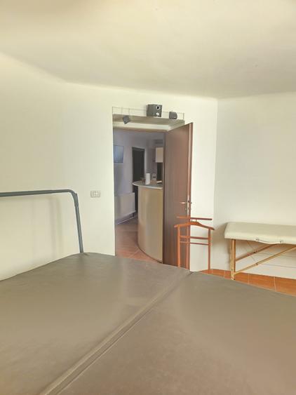 Apartament cu 3 camere decomandat în Universitate