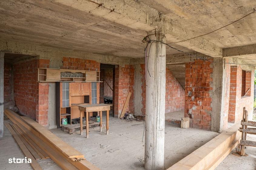 Casă cu 4 camere decomandat în Grigoreni