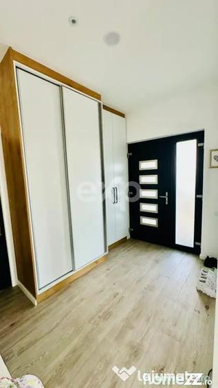 Casă cu 4 camere cu Teren 550 Mp în Săcueni