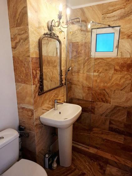 Apartament cu 3 camere decomandat în Titulescu
