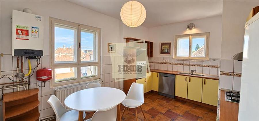 Apartament cu 4 camere circular, mobilat în Sub Arini
