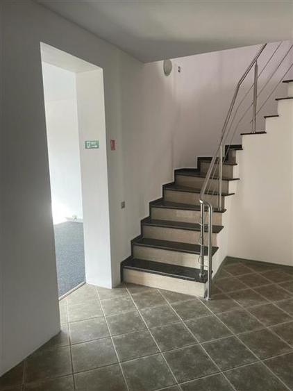Casă individuală cu 5 camere cu Teren 220 Mp în Vitan