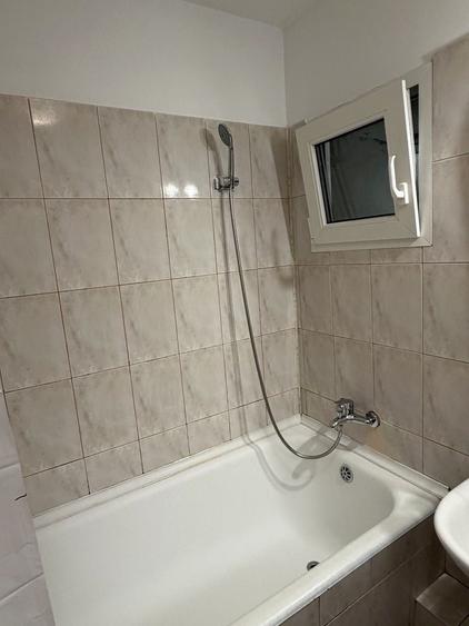 Apartament cu 2 camere semidecomandat în Banu Manta