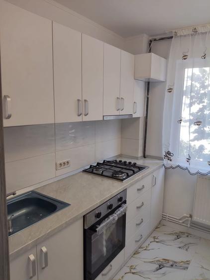 Apartament cu 2 camere semidecomandat în Stăncești