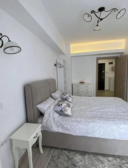 Apartament cu 2 camere decomandat în Politehnica
