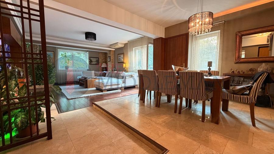 Apartament cu 5 camere decomandat, mobilat în Băneasa