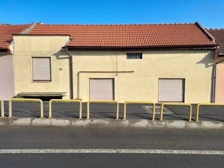 Casă cu 3 camere în Micălaca