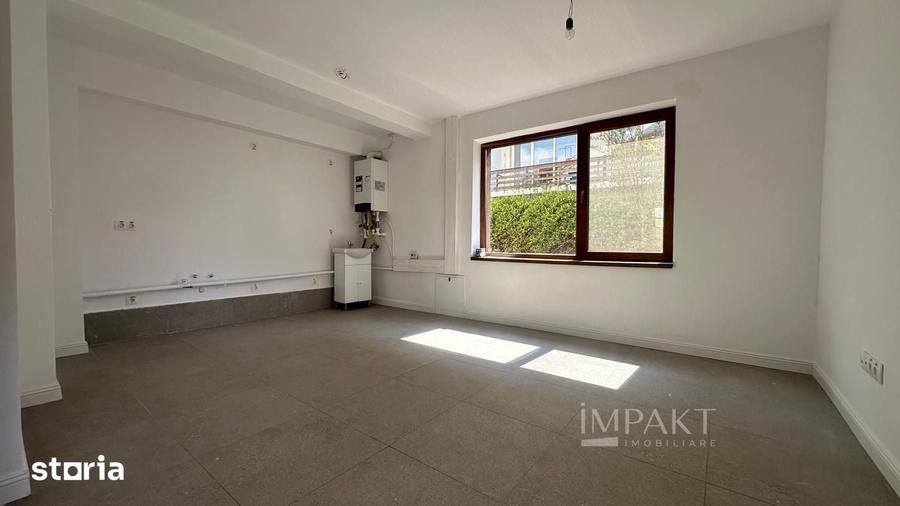 Spațiu comercial, de 75 mp, în Florești