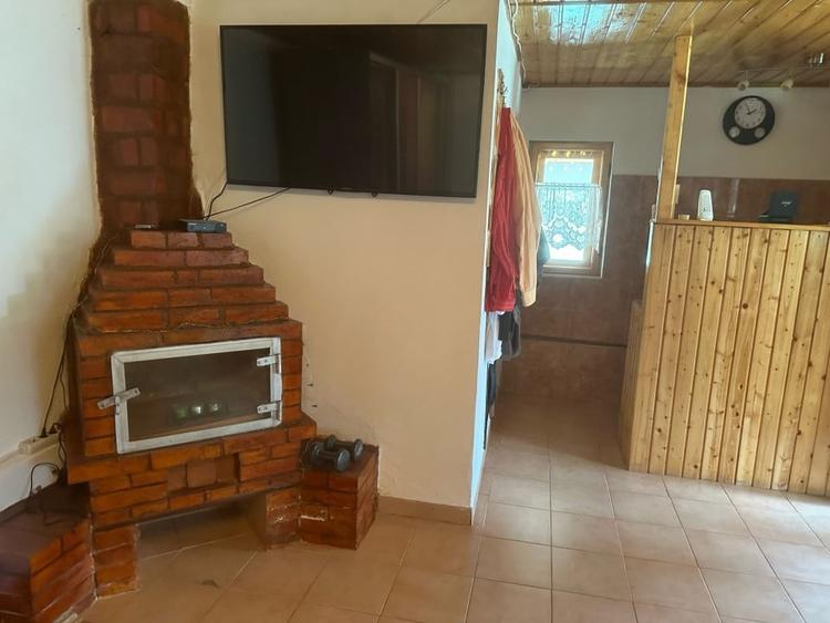 Casă individuală cu 5 camere cu Piscina în Periferie