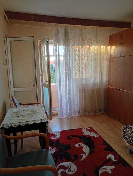 Garsonieră semidecomandată în Lunei