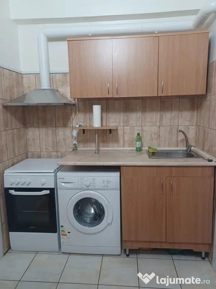 Garsonieră semidecomandată în Far