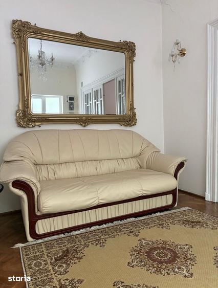 Casă cu 5 camere decomandat cu Teren 500 Mp în Central