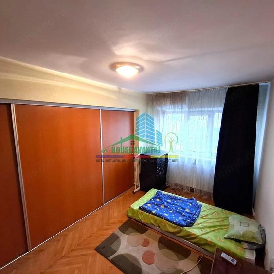 Apartament cu 4 camere decomandat în Ultracentral