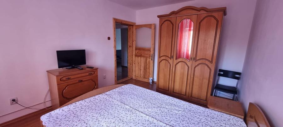 Apartament cu 3 camere decomandat în Micro 5