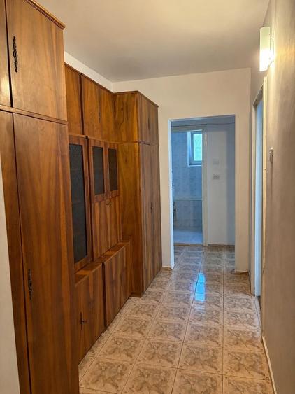 Apartament cu 3 camere, mobilat în Vatra Luminoasă