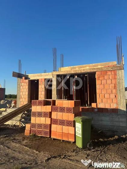 Casă cu 4 camere cu Teren 378 Mp în Clinceni