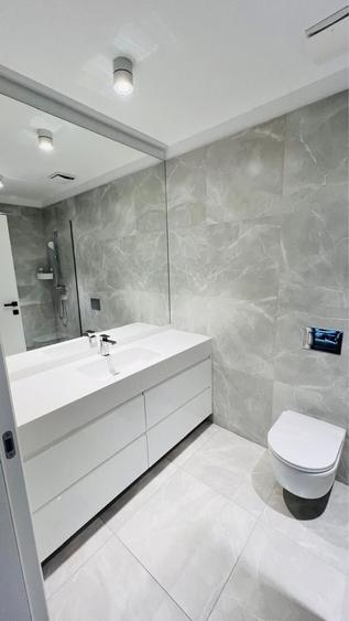 Apartament cu 3 camere semidecomandat în Cotroceni