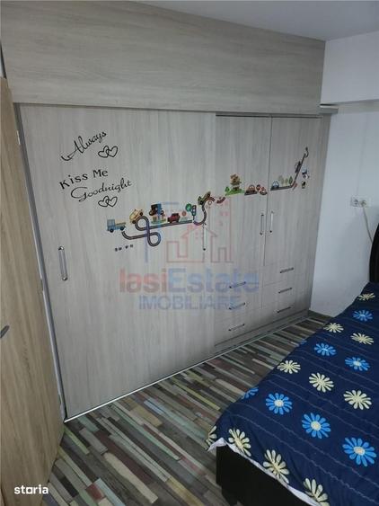 Apartament cu 4 camere decomandat în Nicolina