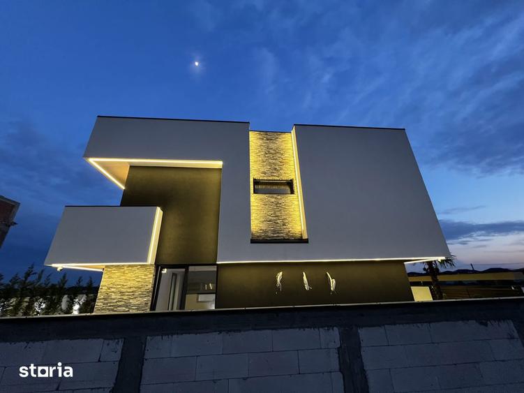 Casă cu 5 camere cu Teren 350 Mp în Central